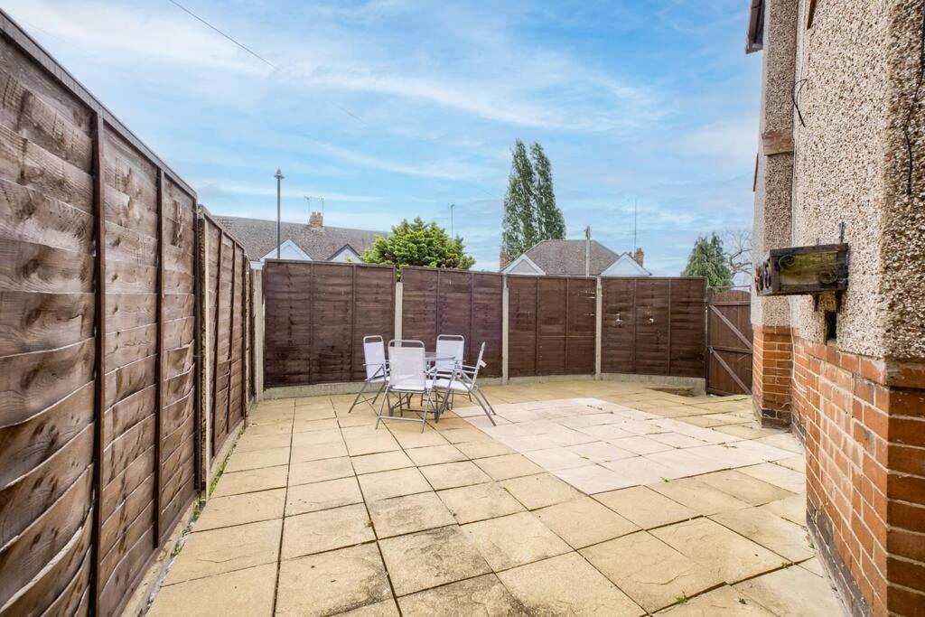Low Rate - Coventry For 3 Bedroom House With Garden, Free Netflix And Unlimited Wi-Fi - Driveway Parking - Agc エクステリア 写真